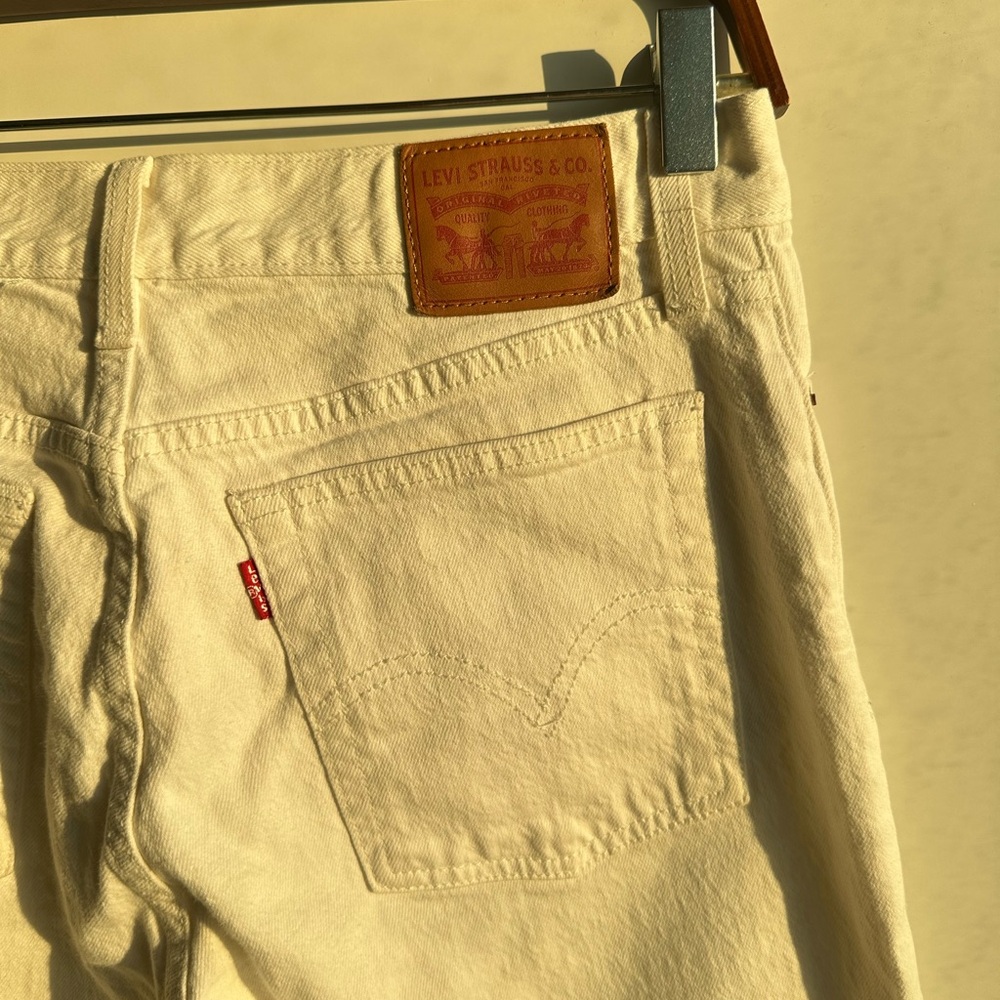 Levi’s White Jeans Size 29 - Women
